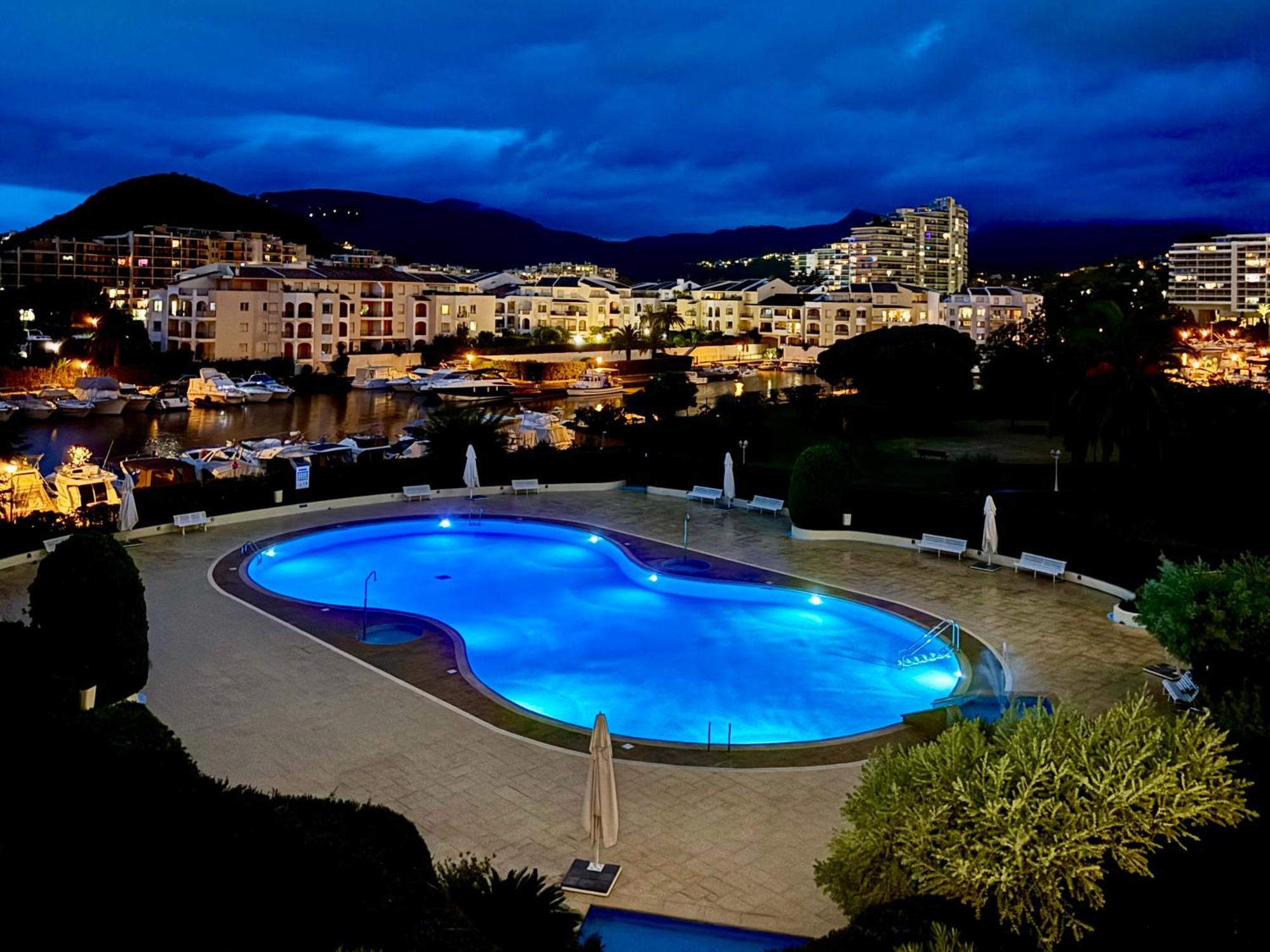 Somptueux 3 Pieces Vue Sur Piscine Villa Mandelieu Dış mekan fotoğraf
