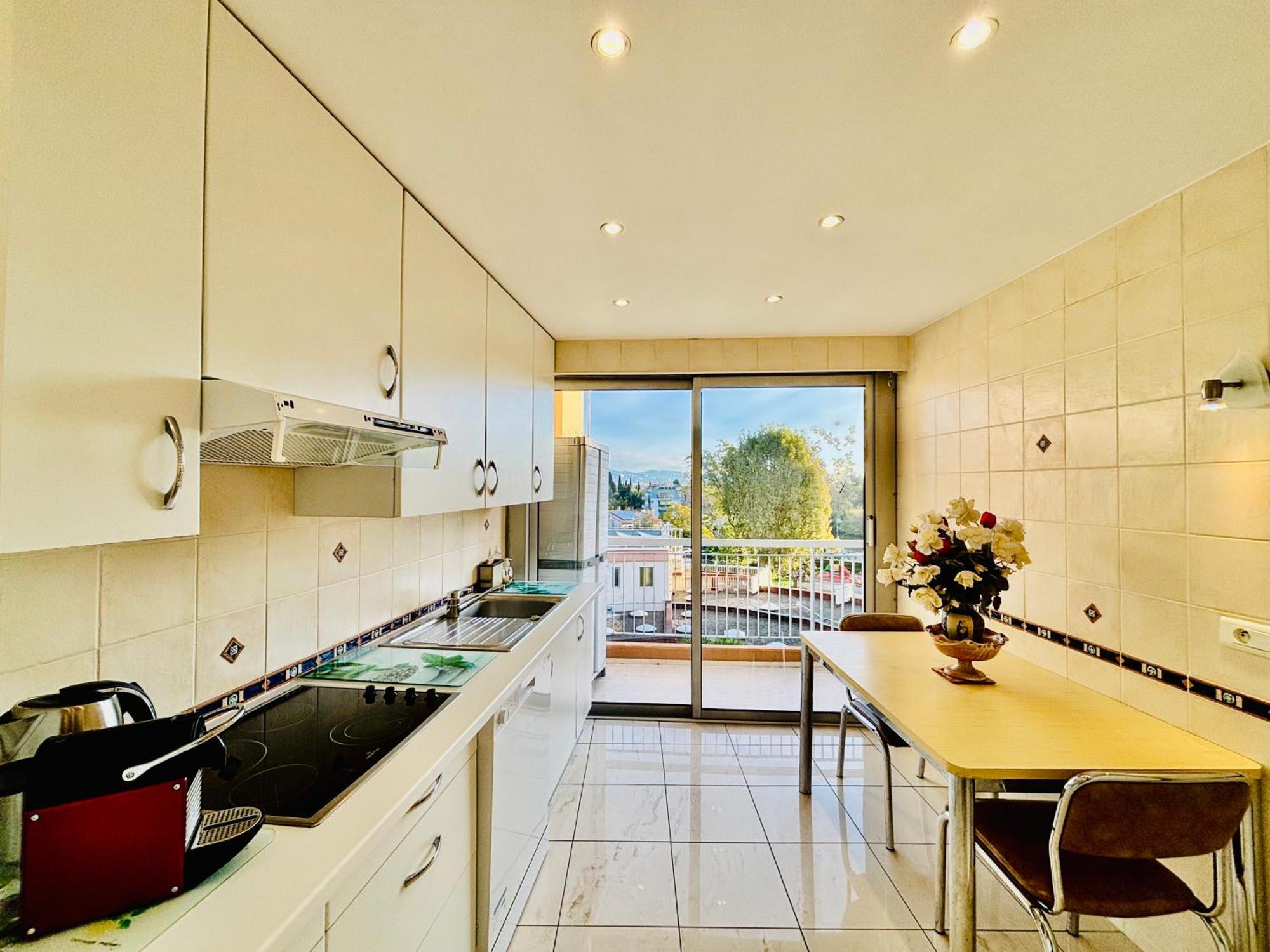Somptueux 3 Pieces Vue Sur Piscine Villa Mandelieu Dış mekan fotoğraf